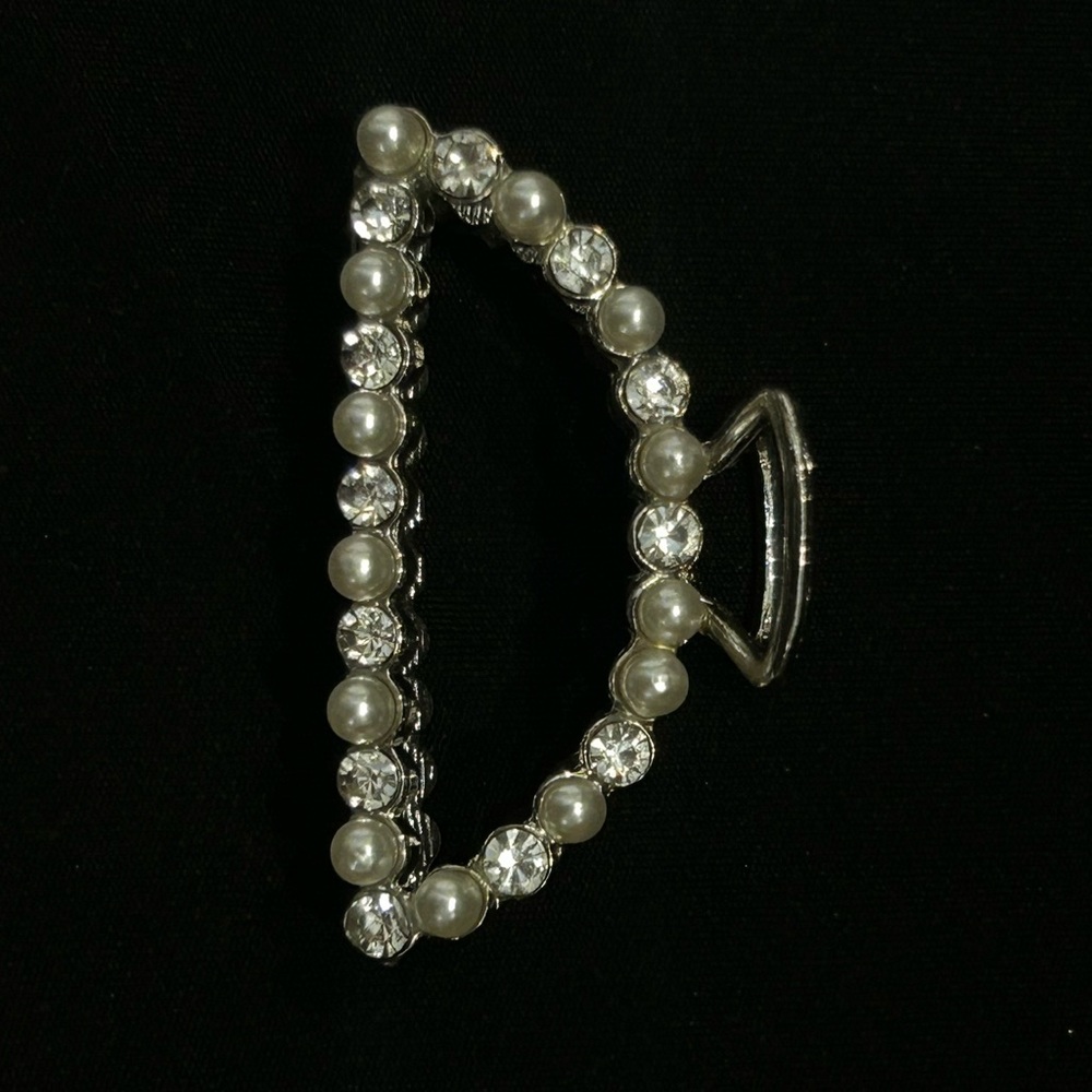 Silver diamond hair clip